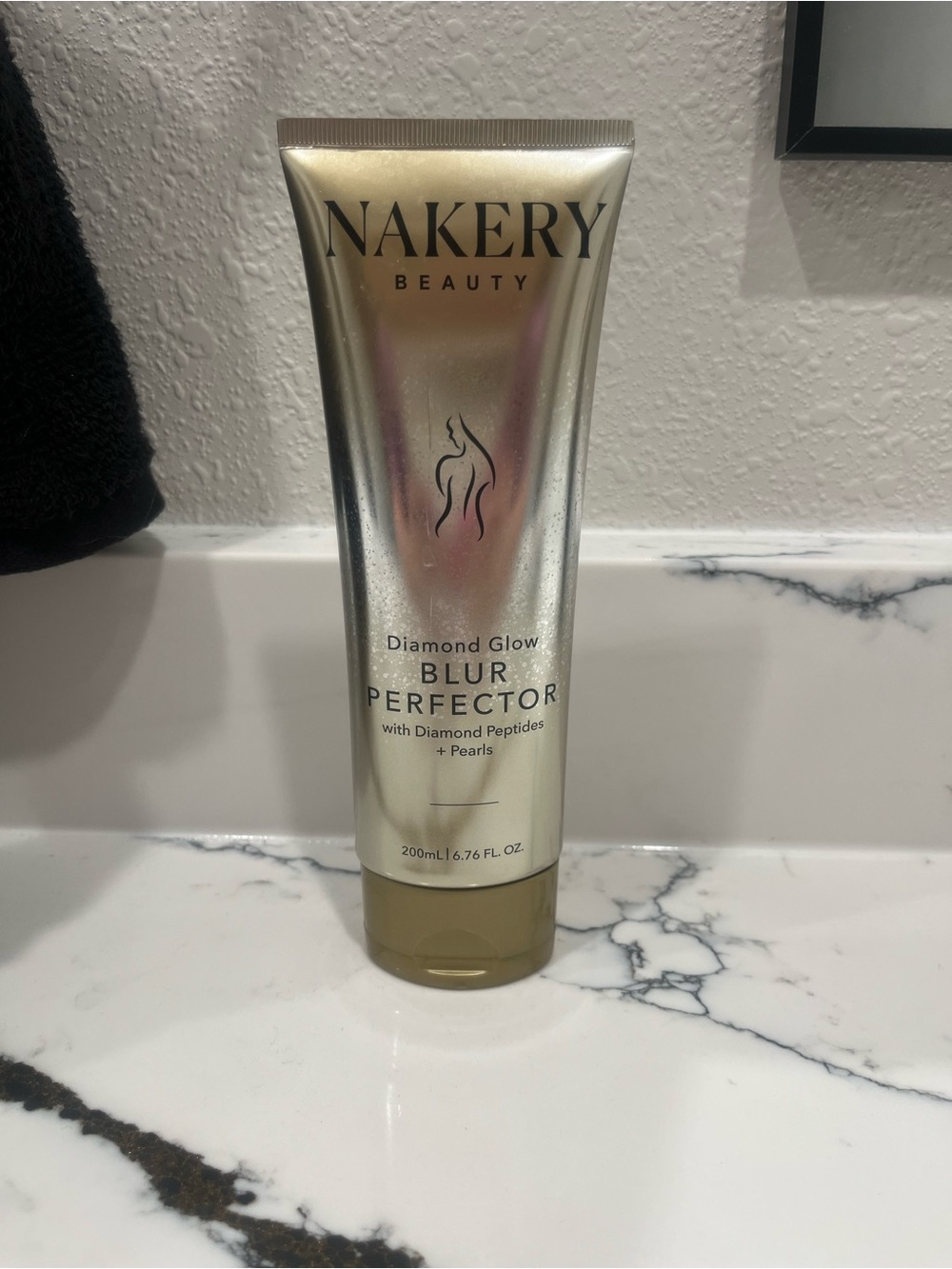 Nakery Beauty Diamond Glow Blur Perfector - Gold Tube